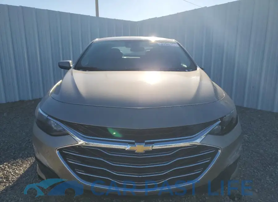 1G1ZD5ST9PF135834# 5
