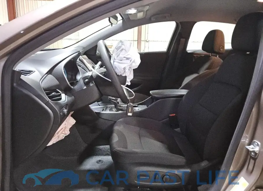 1G1ZD5ST9RF168156# 7