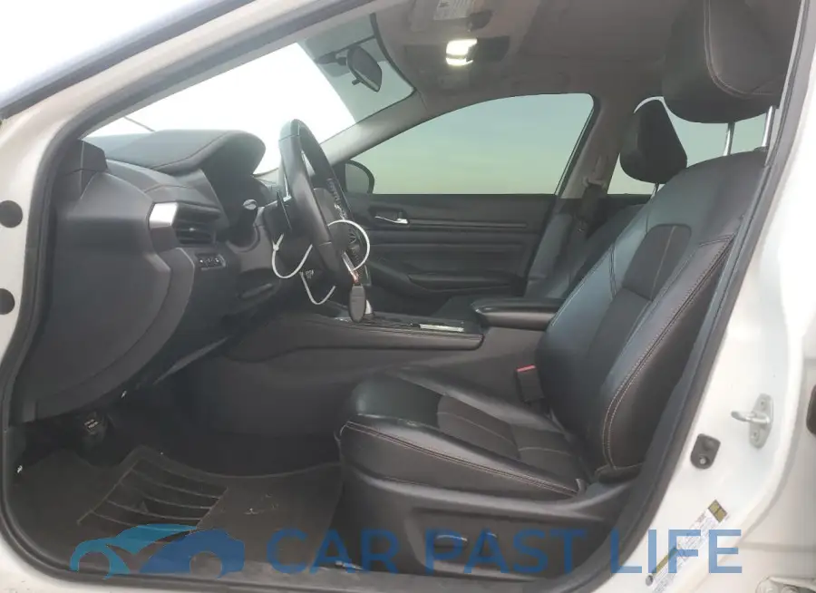 1N4BL4CV5KN329027# 7