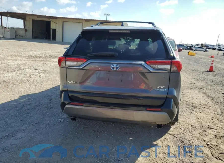 2T3EWRFV4KW043637# 6