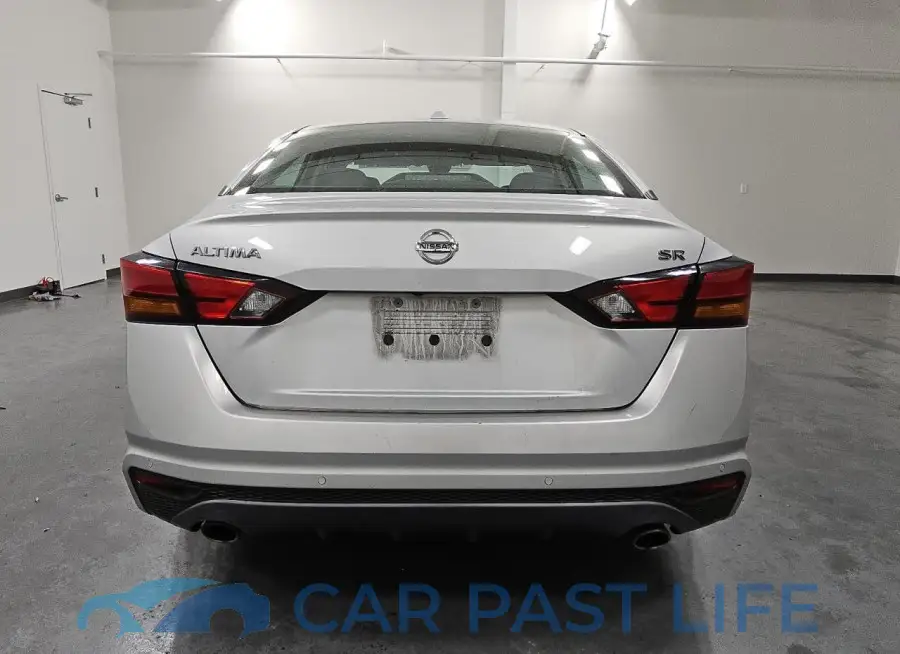 1N4BL4CV2NN311945# 6