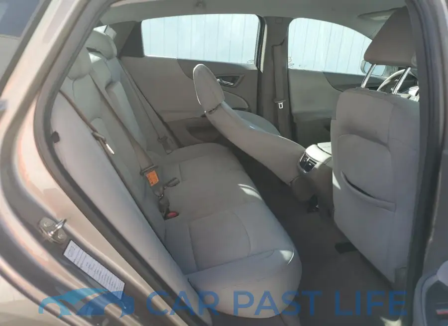1G1ZD5ST1NF112593# 10