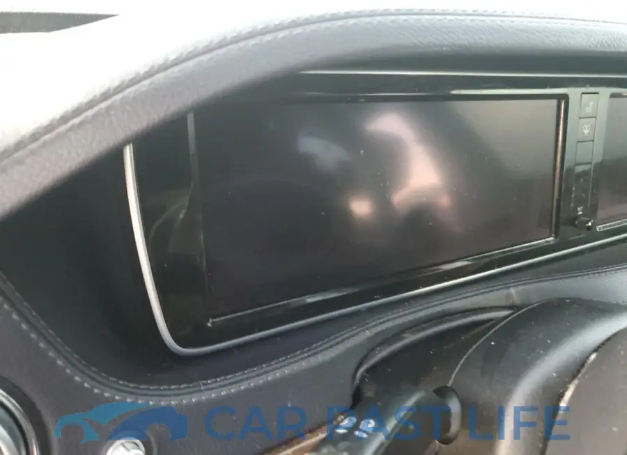 WDDUG8CB8FA155591# 9