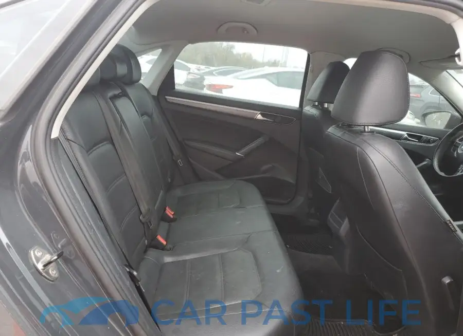 1VWDT7A35HC070241# 10