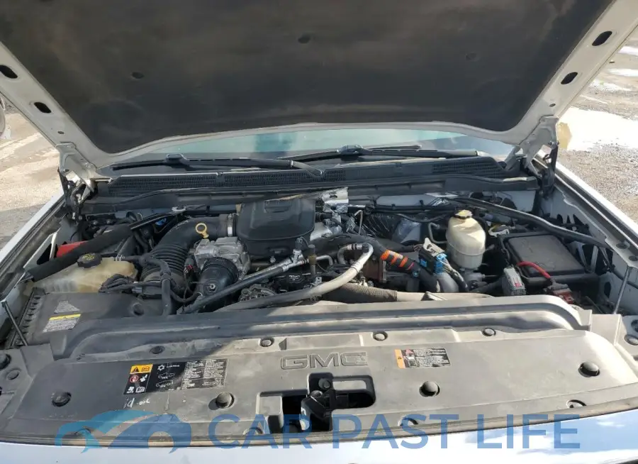 1GT01XE88FZ124266# 11
