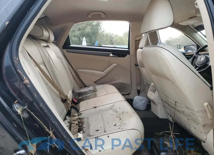 1VWDT7A36HC082415# 10