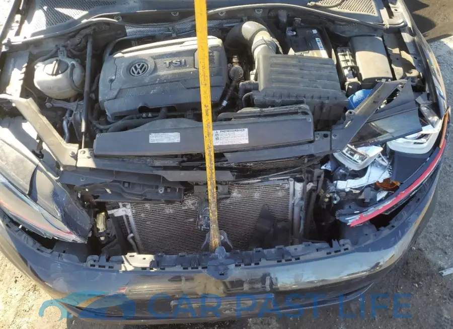 3VW5T7AUXFM099940# 11