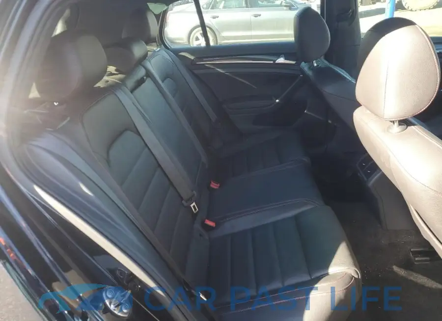3VW5T7AUXFM099940# 10