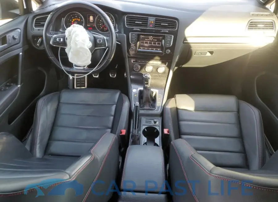 3VW5T7AUXFM099940# 8