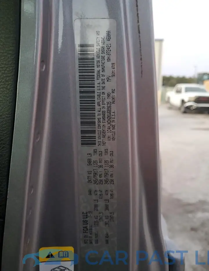 1C4HJXDN2KW689635# 12