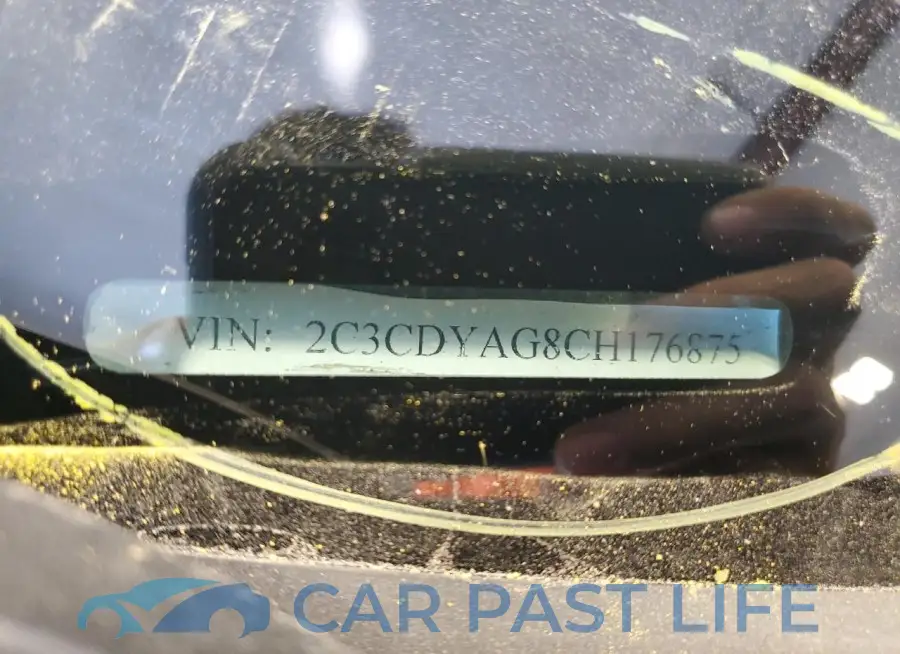 2C3CDYAG8CH176875# 12