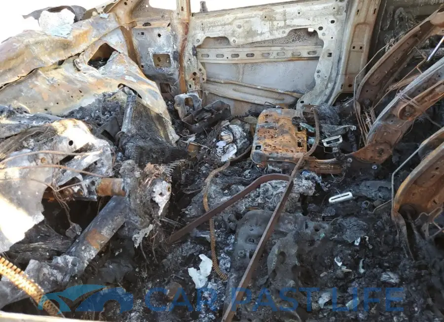 2C4RC1FG7LR247907# 7