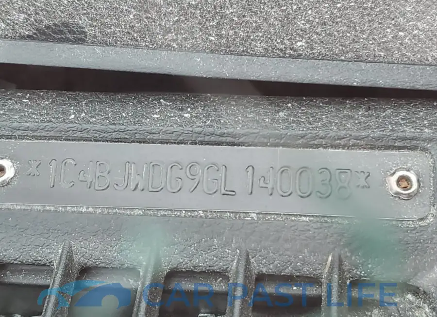 1C4BJWDG9GL140038# 12