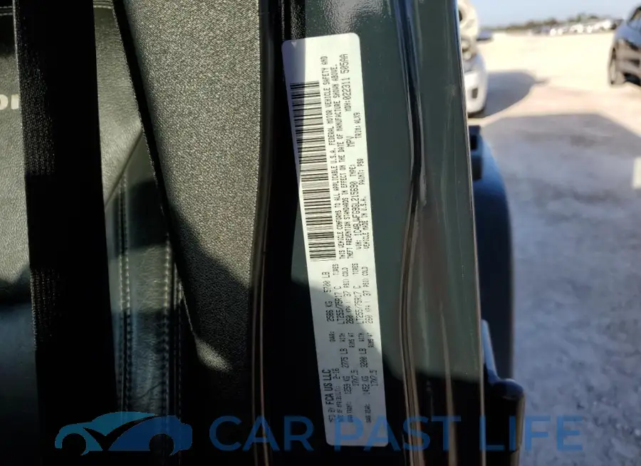 1C4BJWFG9GL215690# 13