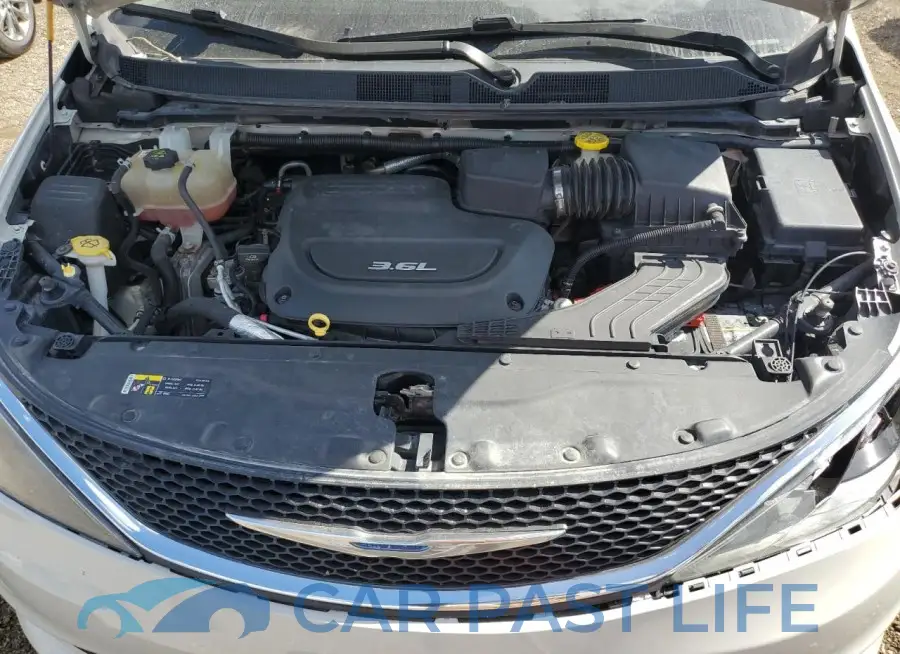 2C4RC1DGXHR609853# 12