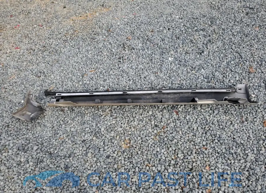 YV4612RK9F2644582# 13