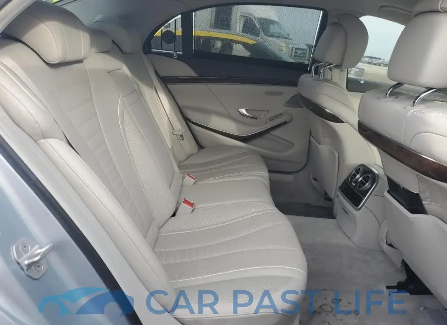 WDDUG8CB7FA088966# 10