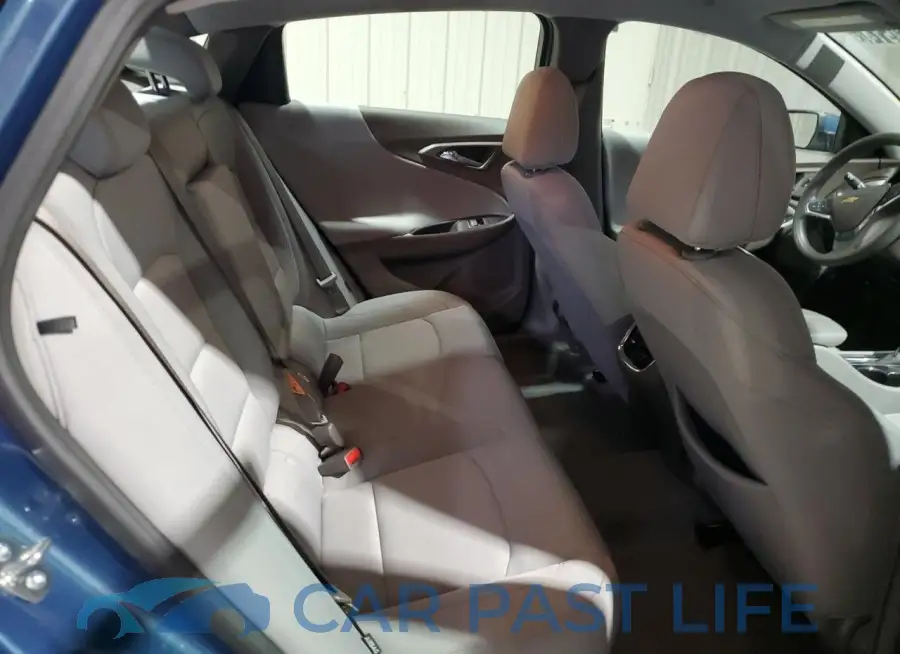 1G1ZD5ST3RF139056# 10