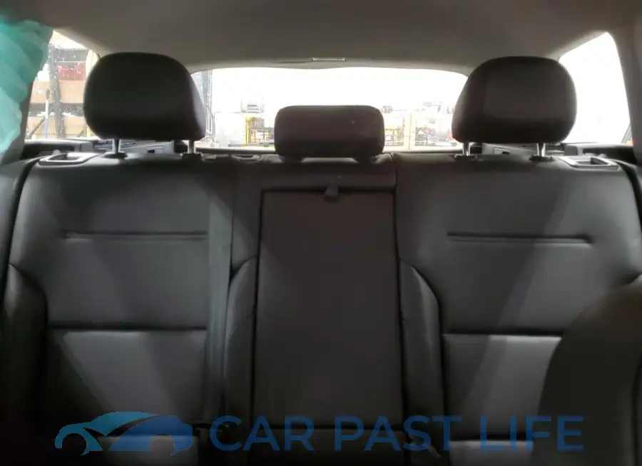 3VWCA7AU5FM517737# 10