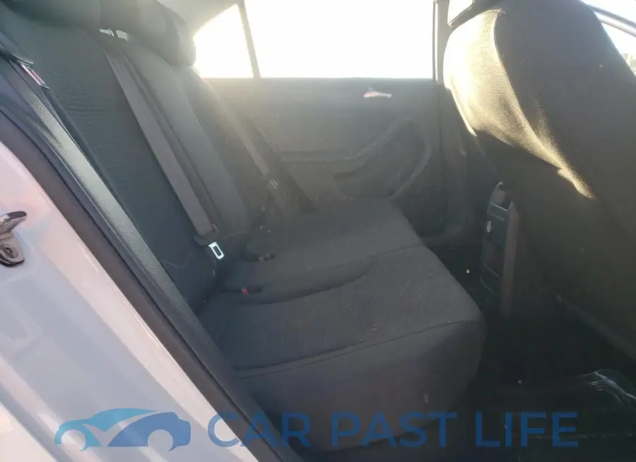 3VW2K7AJ4FM347501# 10