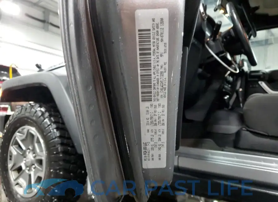 1C4BJWCGXFL713299# 13