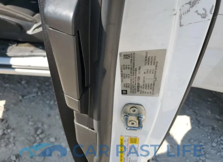 1GCHSBE38F1173389# 12