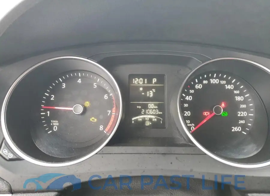 3VW2K7AJ8FM347565# 9