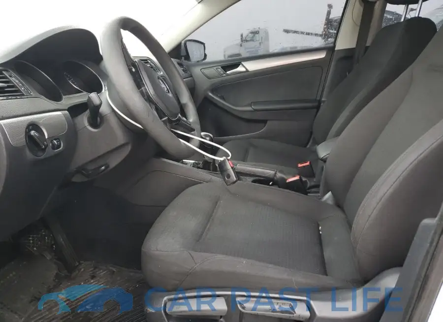 3VW2K7AJ8FM347565# 7