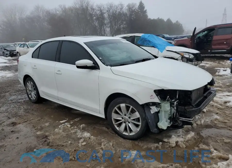 3VW2K7AJ8FM347565# 4