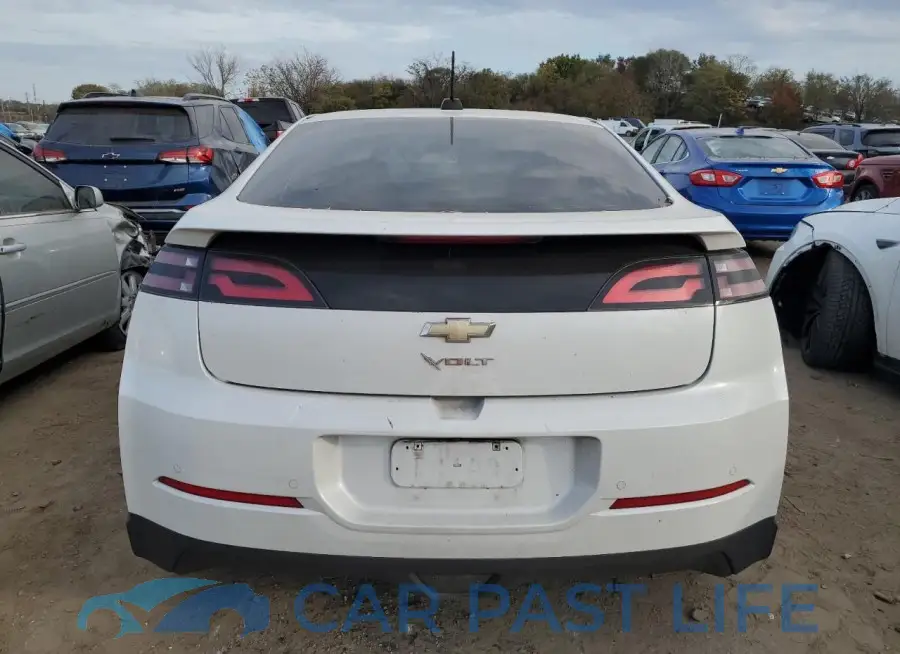 1G1RB6E44FU111175# 6