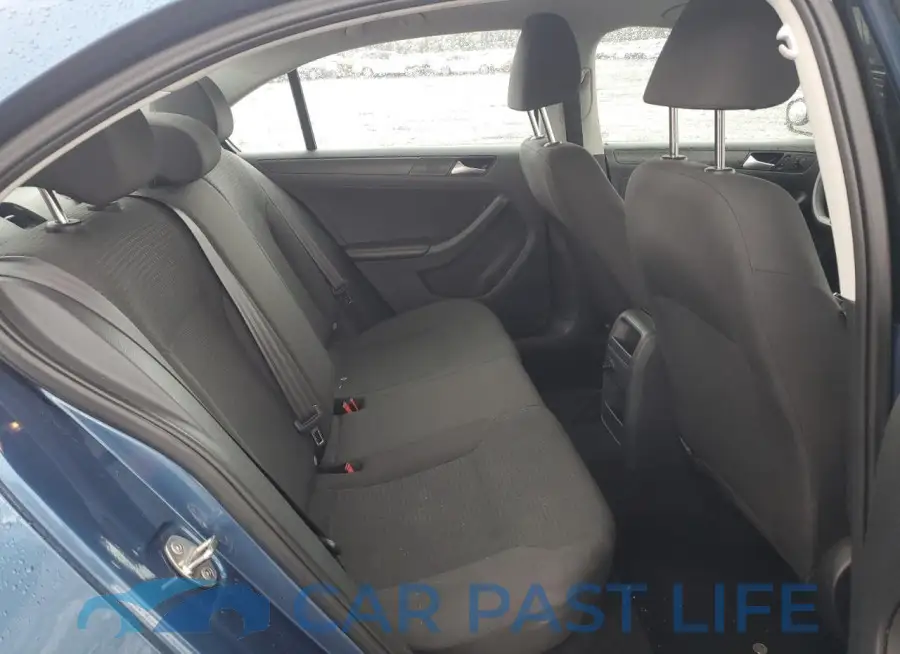 3VW1K7AJ2FM278819# 10