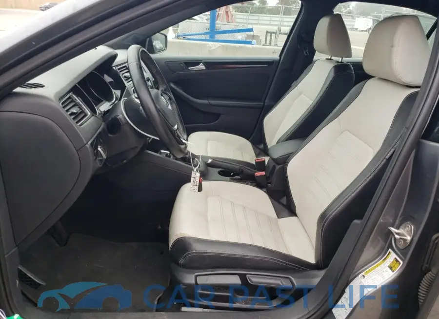 3VWD17AJ9FM226409# 7