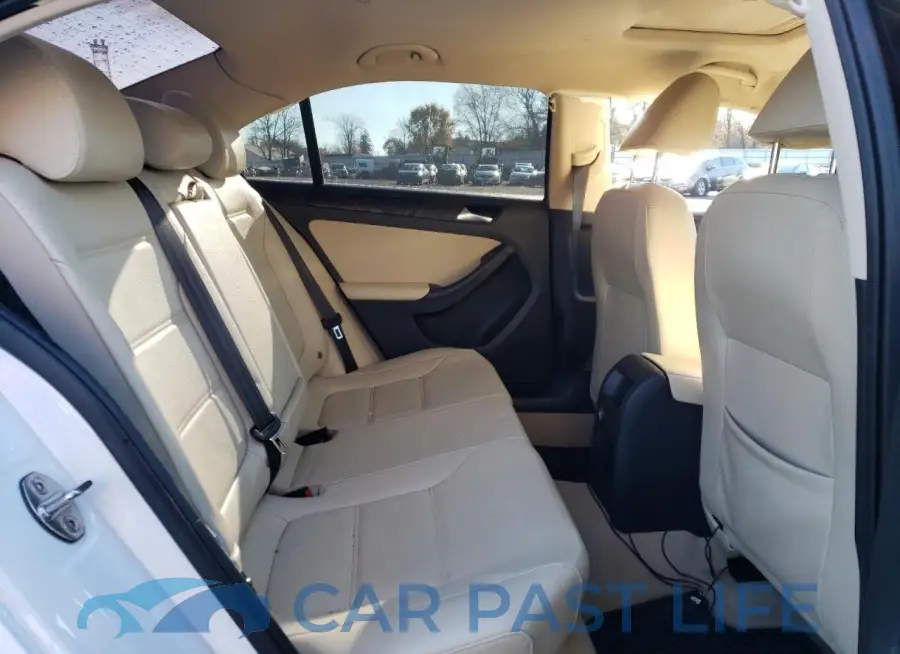 3VWLA7AJ2FM320983# 10