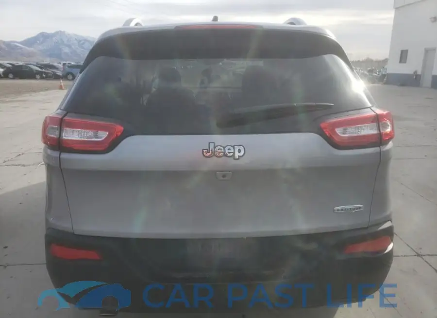 1C4PJLCBXFW683602# 6