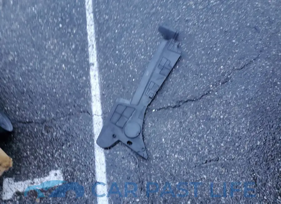 2C3CDZAT3FH715121# 12
