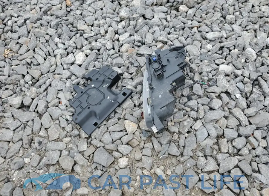 JM1GJ1U58F1189216# 12