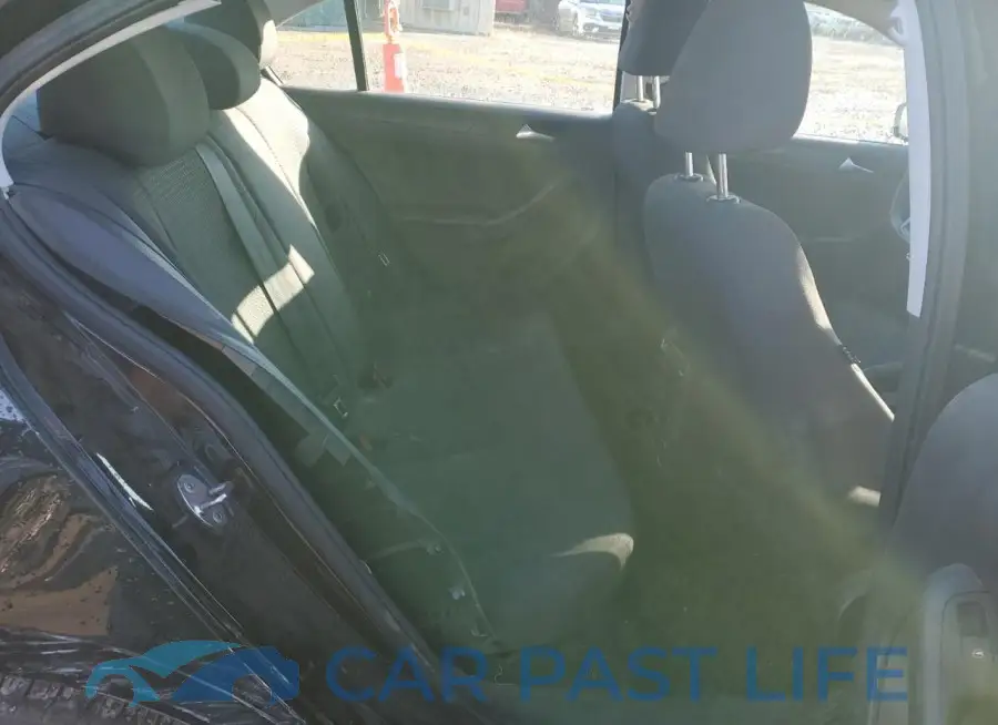 3VW2K7AJ2FM220360# 10