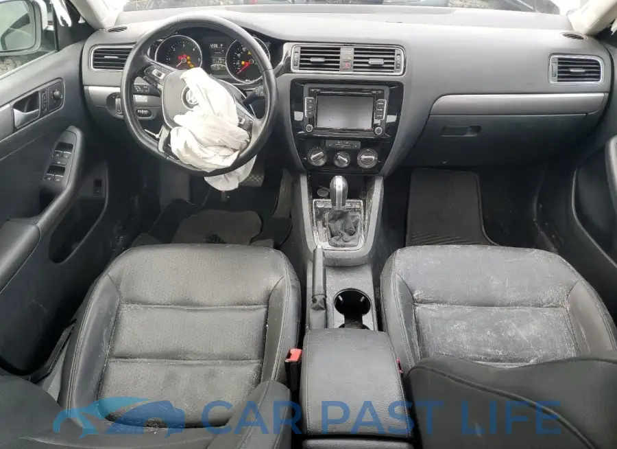 3VWLA7AJ8FM406170# 8
