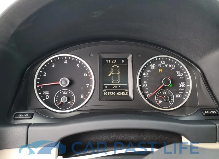 WVGAV7AX2FW597776# 9