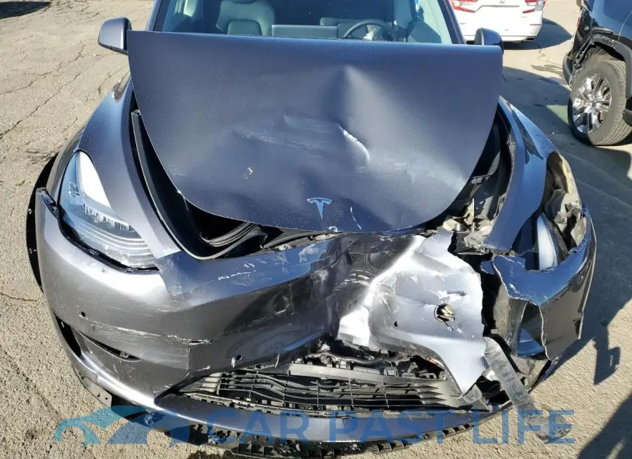 5YJYGDEEXMF094213# 11