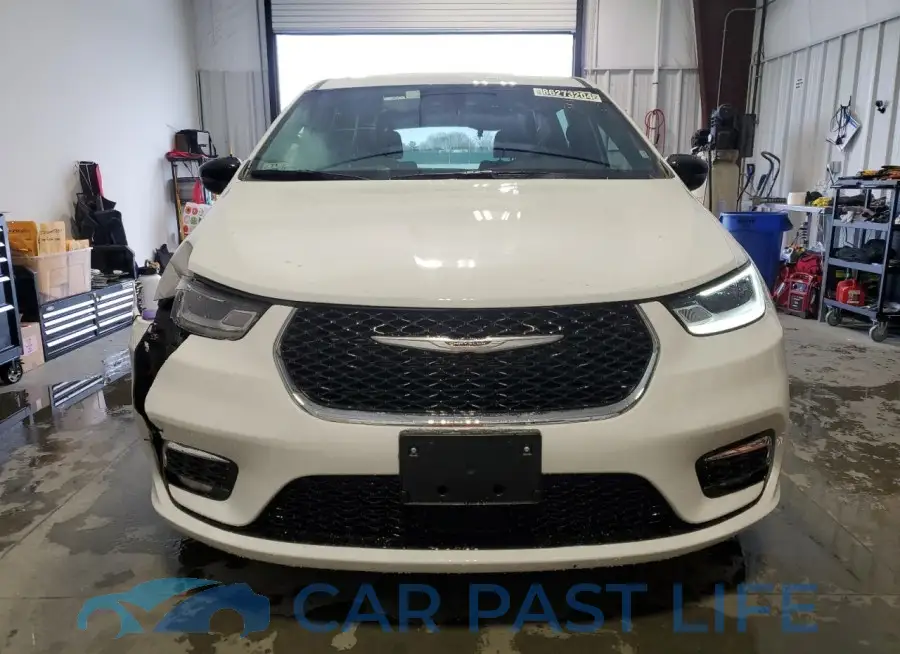 2C4RC1BG6SR517262# 5