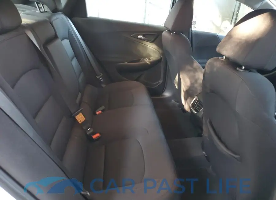 1G1ZD5ST6PF230450# 10