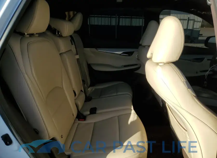 3PCAJ5M13KF125497# 11