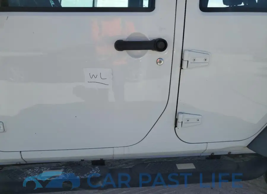 1C4BJWDG6JL811267# 12