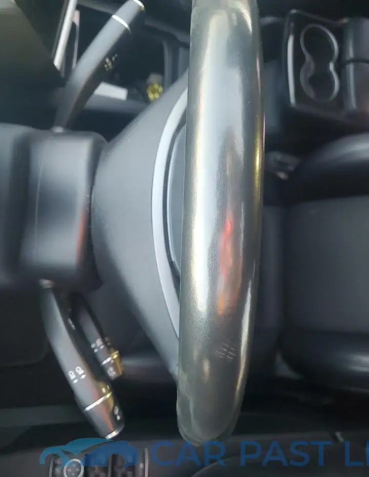5YJSA1E22JF280836# 9