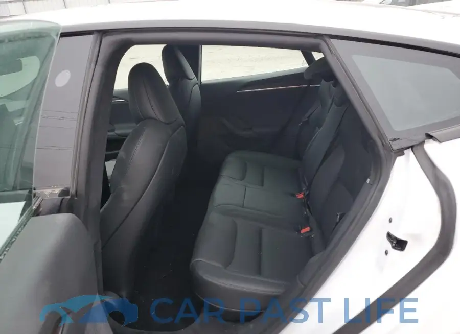 5YJSA1E57PF501141# 10