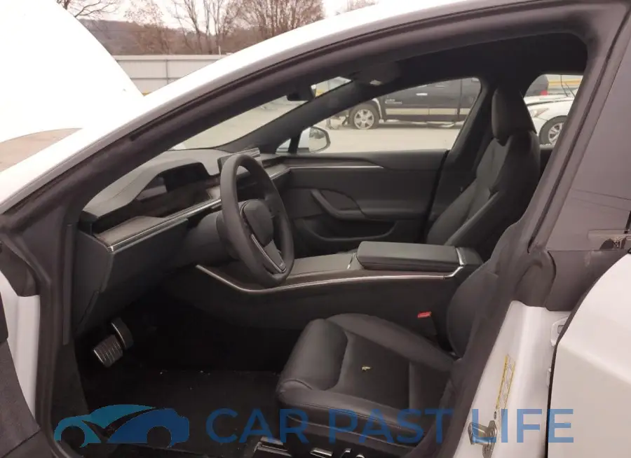 5YJSA1E57PF501141# 7