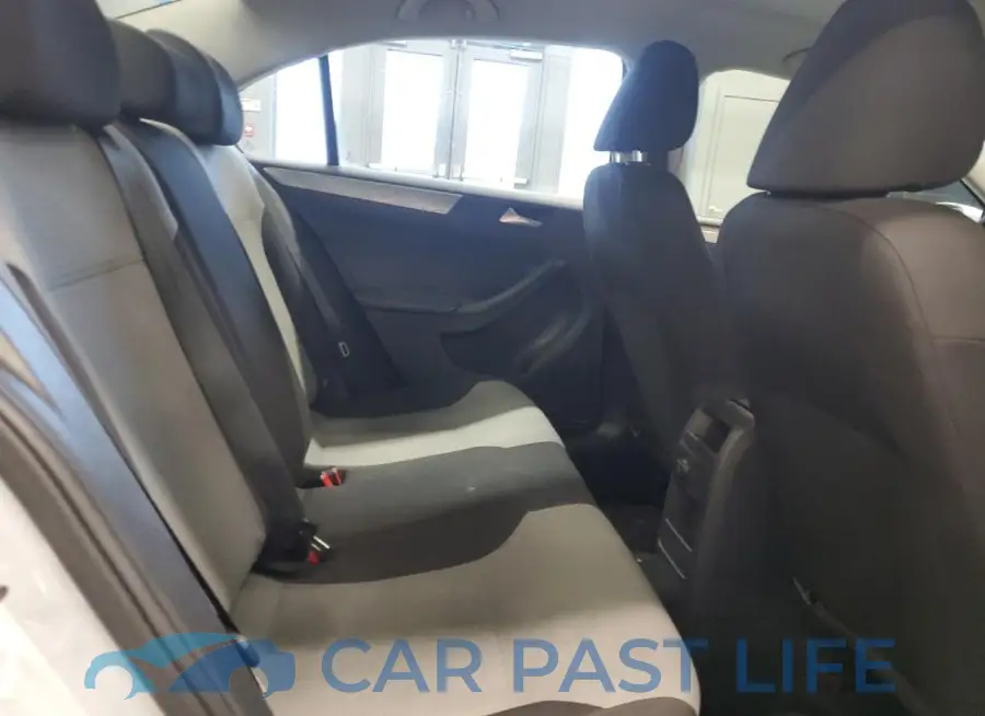 3VW167AJ6HM268821# 10
