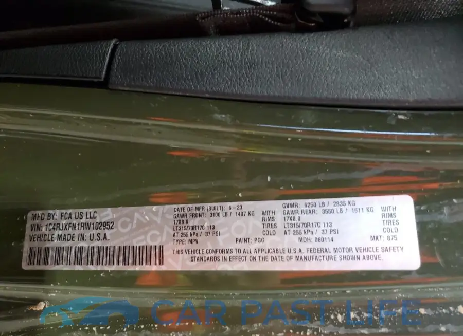 1C4RJXFN1RW102952# 12