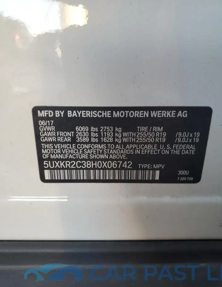 5UXKR2C38H0X06742# 12